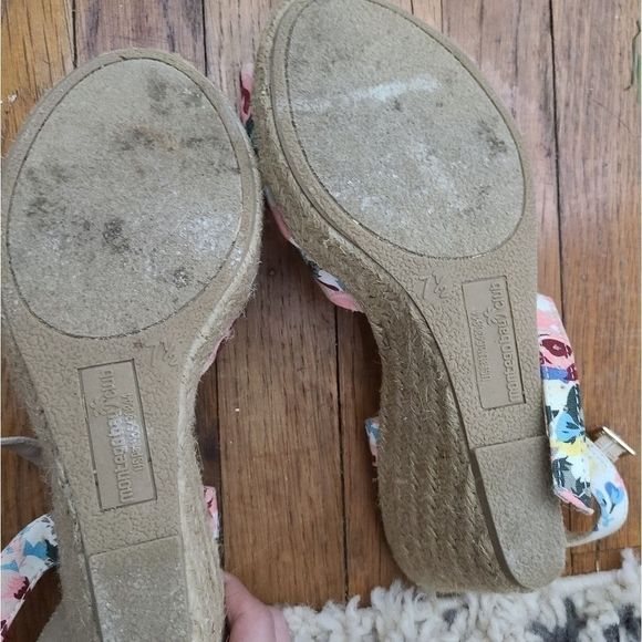 👠Montego Bay Floral Wedges Basket Weave White Pin - Picture 3 of 6